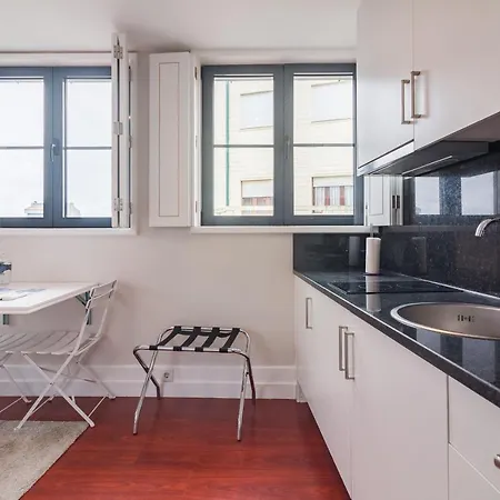 On - Center Apartment Porto